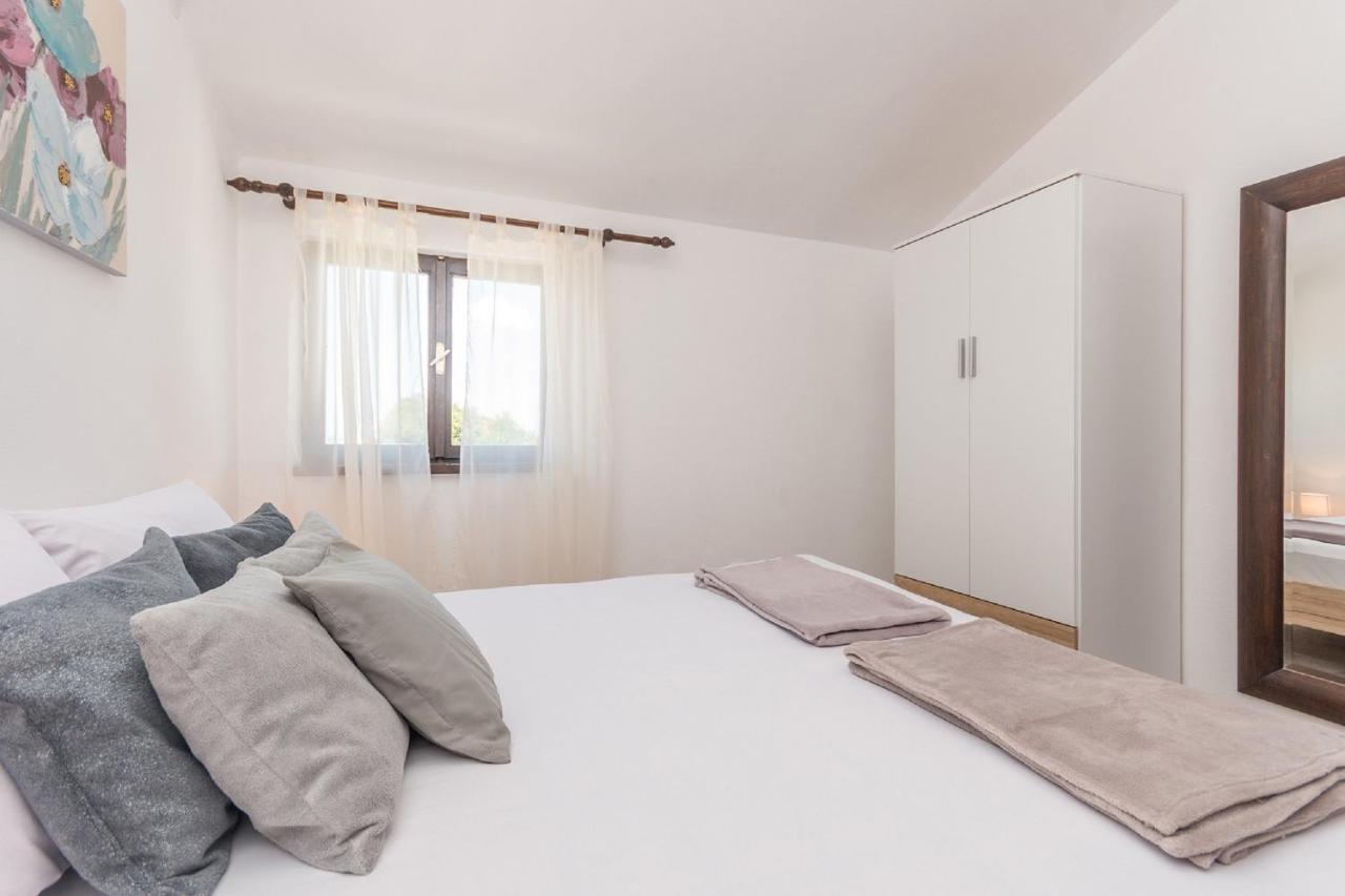 Apartment Lucija Biograd Na Moru Exterior photo